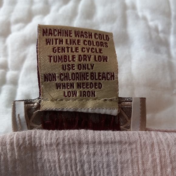 Cute Tunic Top with Bow in the Back - Picture 14 of 15